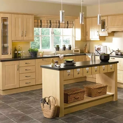Insieme su misura dell'armadio da cucina, armadio da cucina moderno della dispensa della lacca