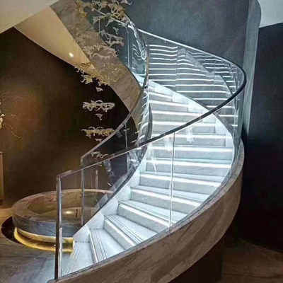 Passo di vetro laminato su misura dell'arco a spirale d'acciaio di marmo della scala