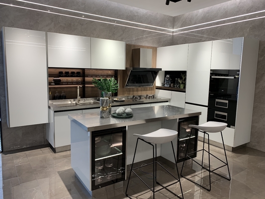 Cad che estrae gli armadi da cucina modulari economici con le porte della pittura della lacca