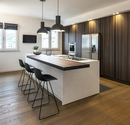 parti anteriori Handleless di Matte Black Kitchen Cabinets With della grande isola del MDF E1 di 18mm