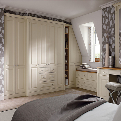 Governo moderno di legno su misura amichevole della camera da letto del guardaroba di Eco con vetro