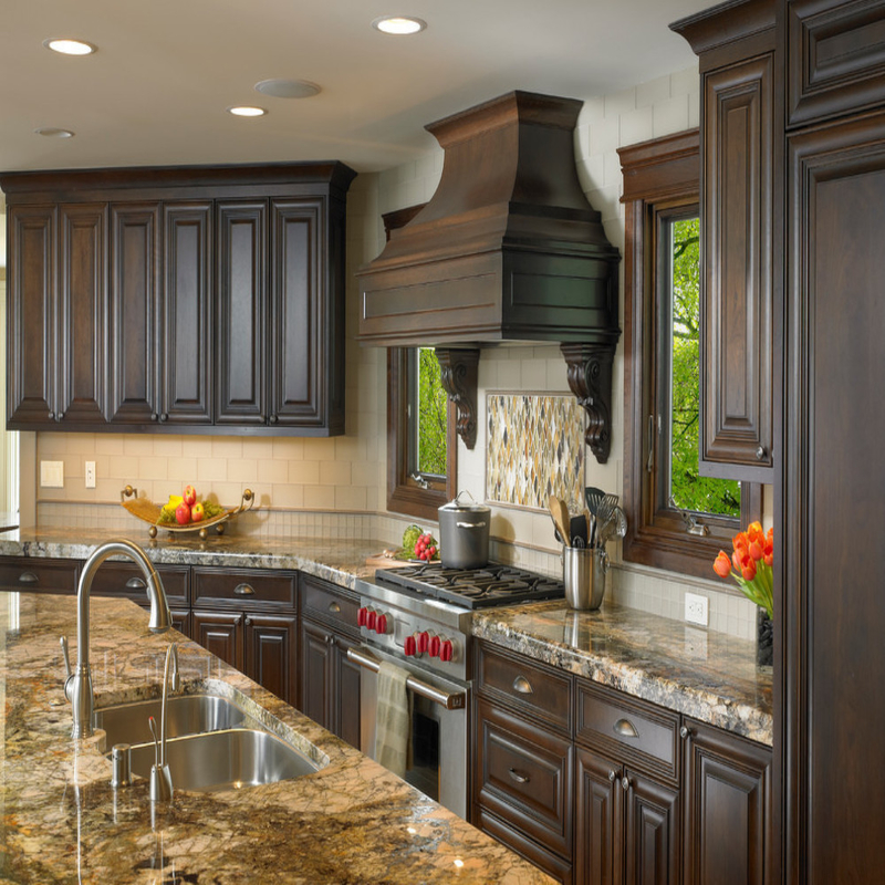Armadio da cucina modulare multicolore di legno solido Shaker Door Kitchen Pantry Cupboard